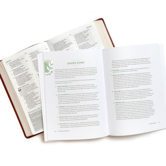 Women’s Bible Study Kit-“What Matters Most - A Study of Philippians” Karen Ehman - Picture 5 of 8